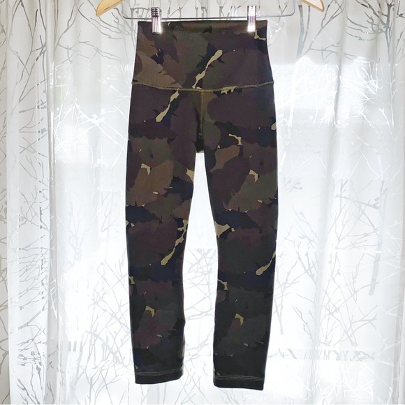 lululemon athletica Pants - Lululemon green camo palm party high low roll waist wunder under crop leggings